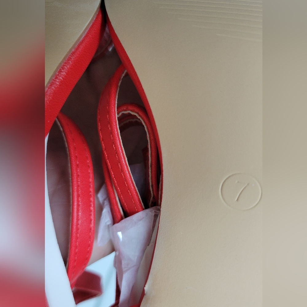 Red heels open toe - Picture 5 of 5